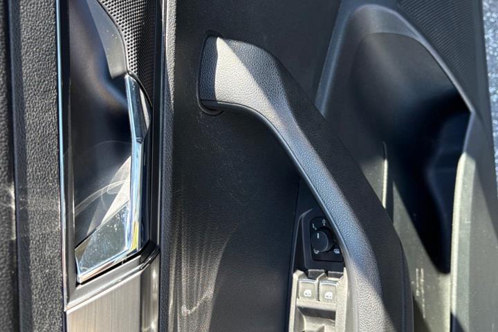 Brun Skoda Karoq fra 2019