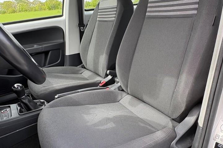 Hvid VW UP! fra 2019