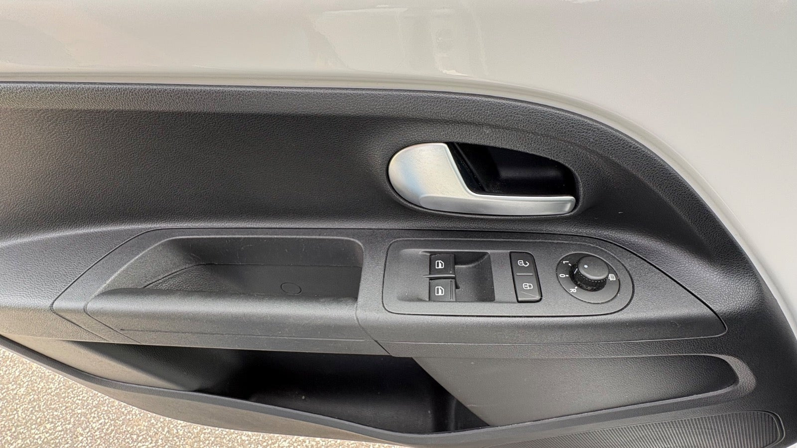 Hvid VW UP! fra 2019