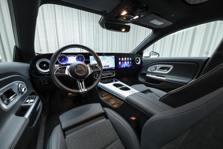 Hvid Mercedes CLA250+ fra 2026