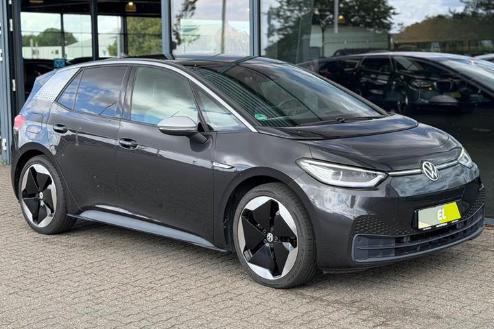 Grå VW ID.3 fra 2021 set udefra