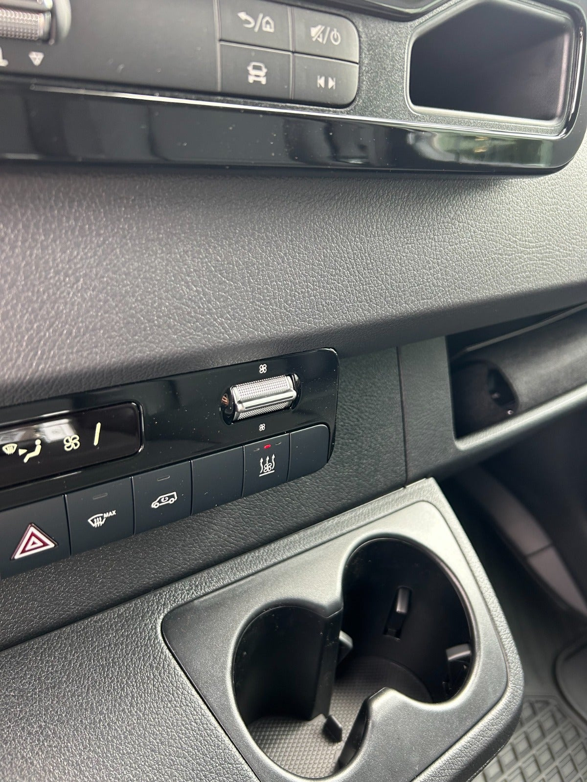Grå Mercedes Sprinter 317 fra 2026