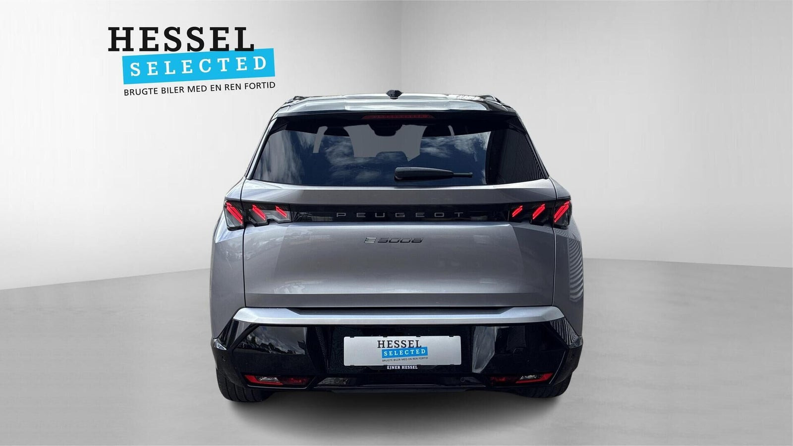 Grå Peugeot e-5008 fra 2025