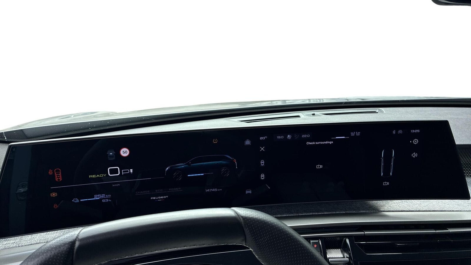 Grå Peugeot e-5008 fra 2025