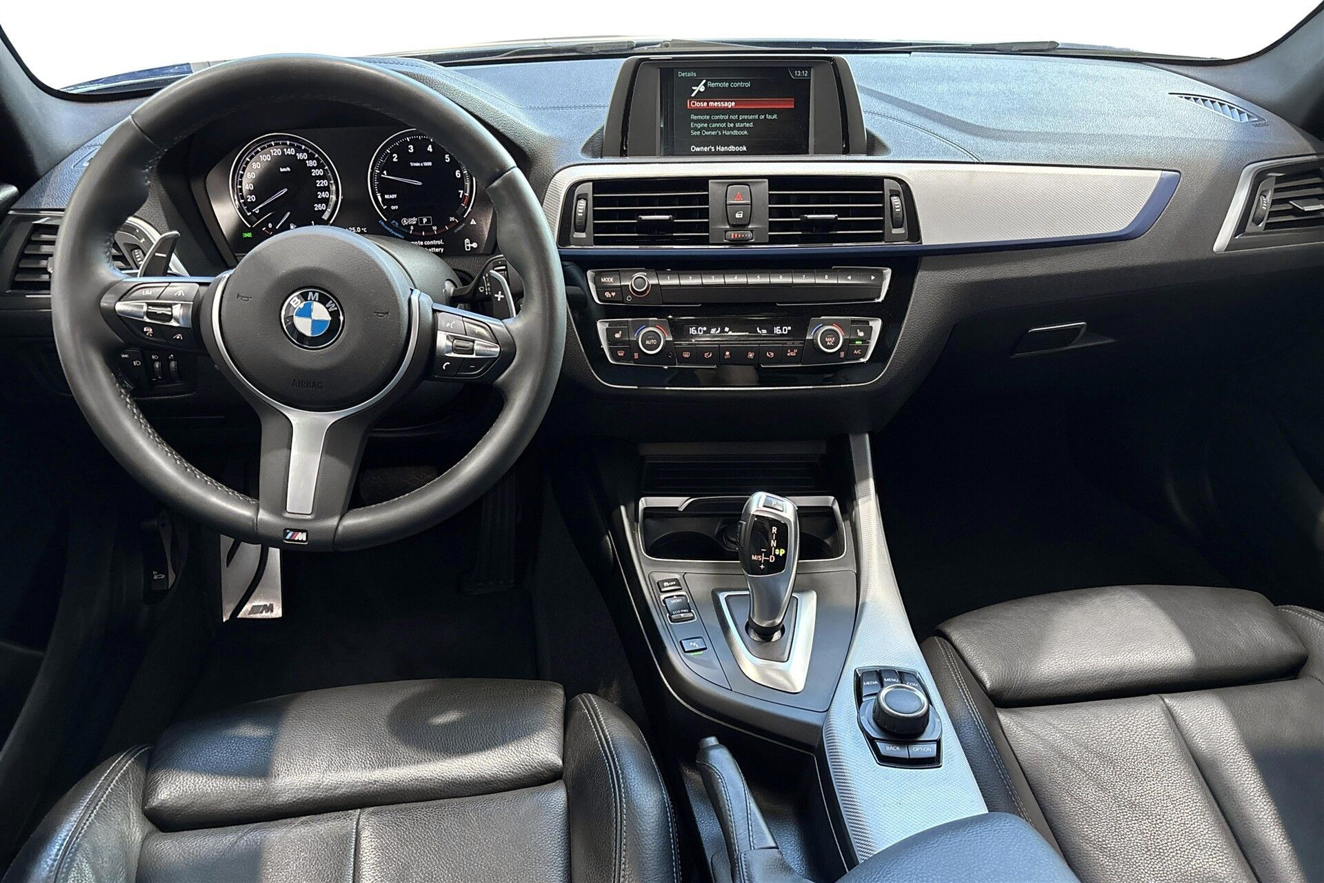 Blå BMW 118i fra 2018