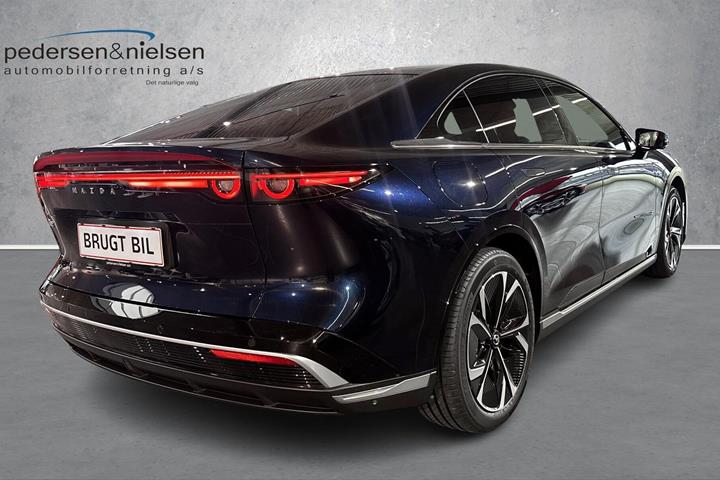 Blå Mazda 6e fra 2026