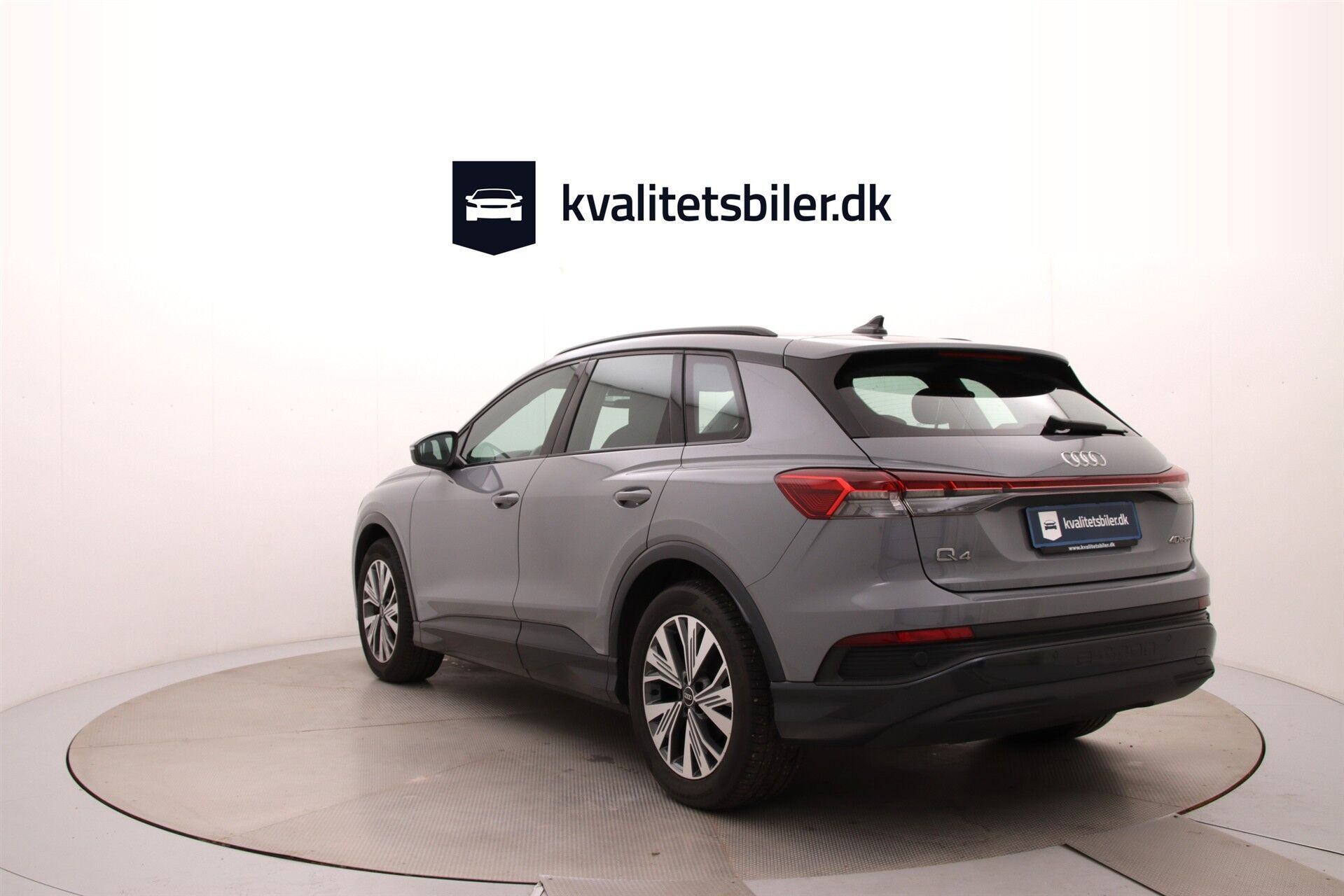Grå Audi Q4 fra 2022
