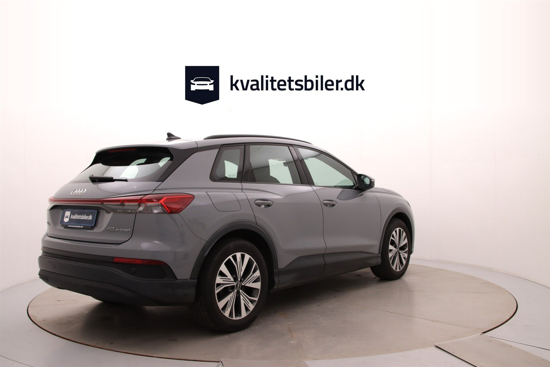 Grå Audi Q4 fra 2022