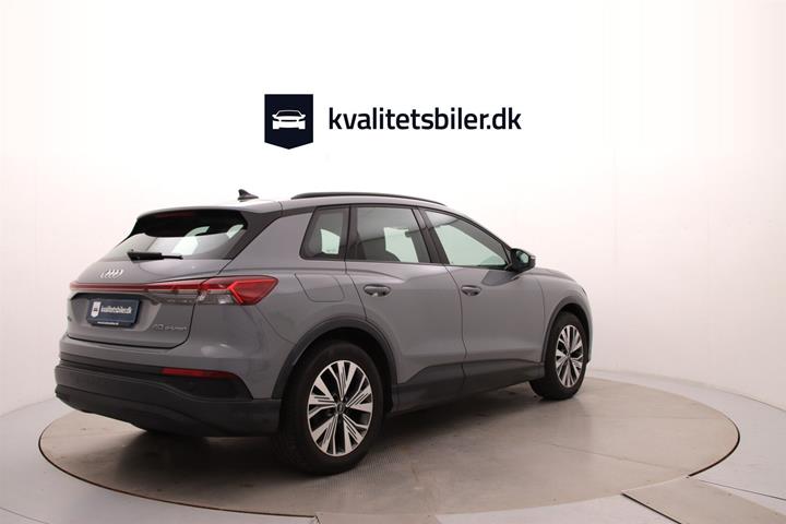 Grå Audi Q4 fra 2022