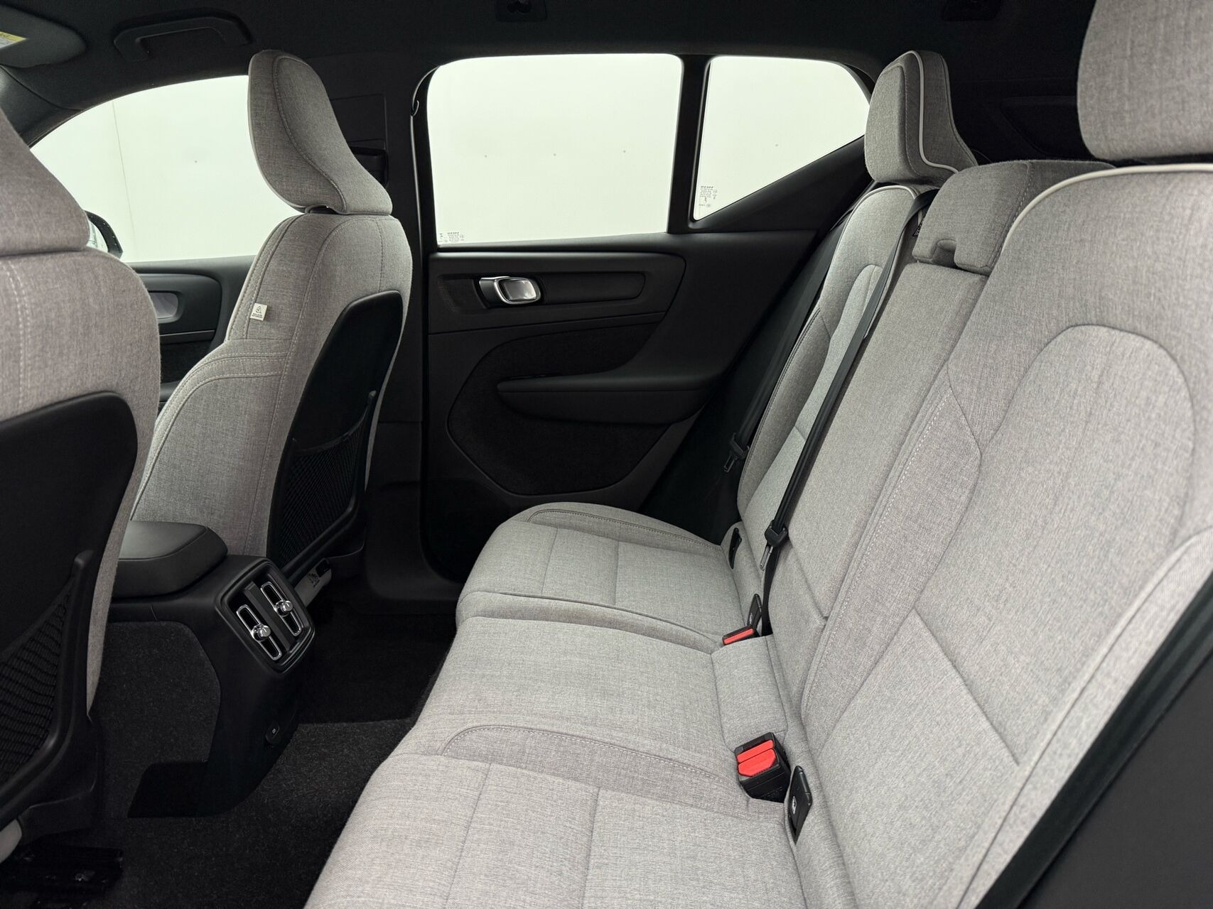 Grøn Volvo XC40 fra 2023