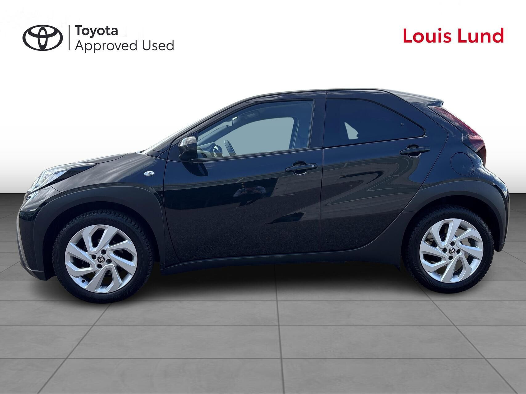 Sort Toyota Aygo X fra 2022
