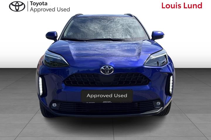 Blå Toyota Yaris Cross fra 2025