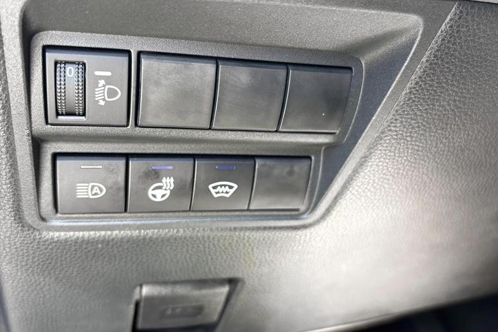 Blå Toyota Yaris Cross fra 2025