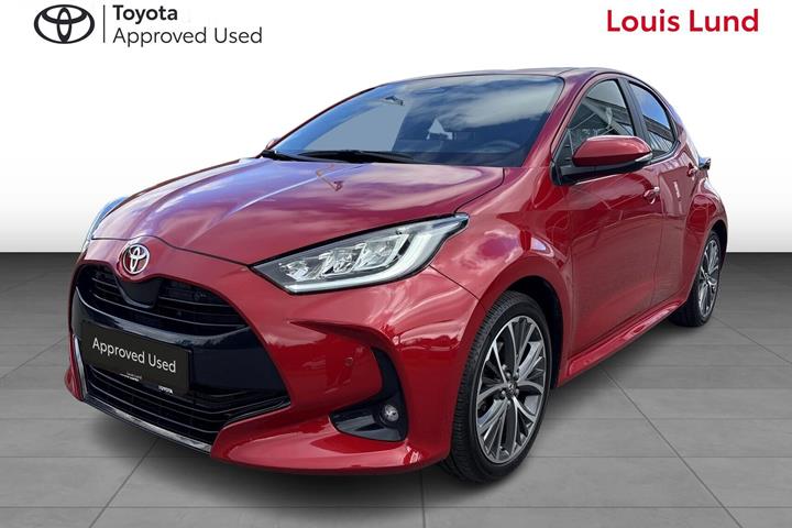 Rød Toyota Yaris fra 2024