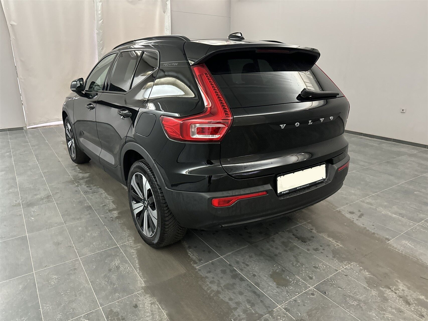 Sort Volvo XC40 fra 2023