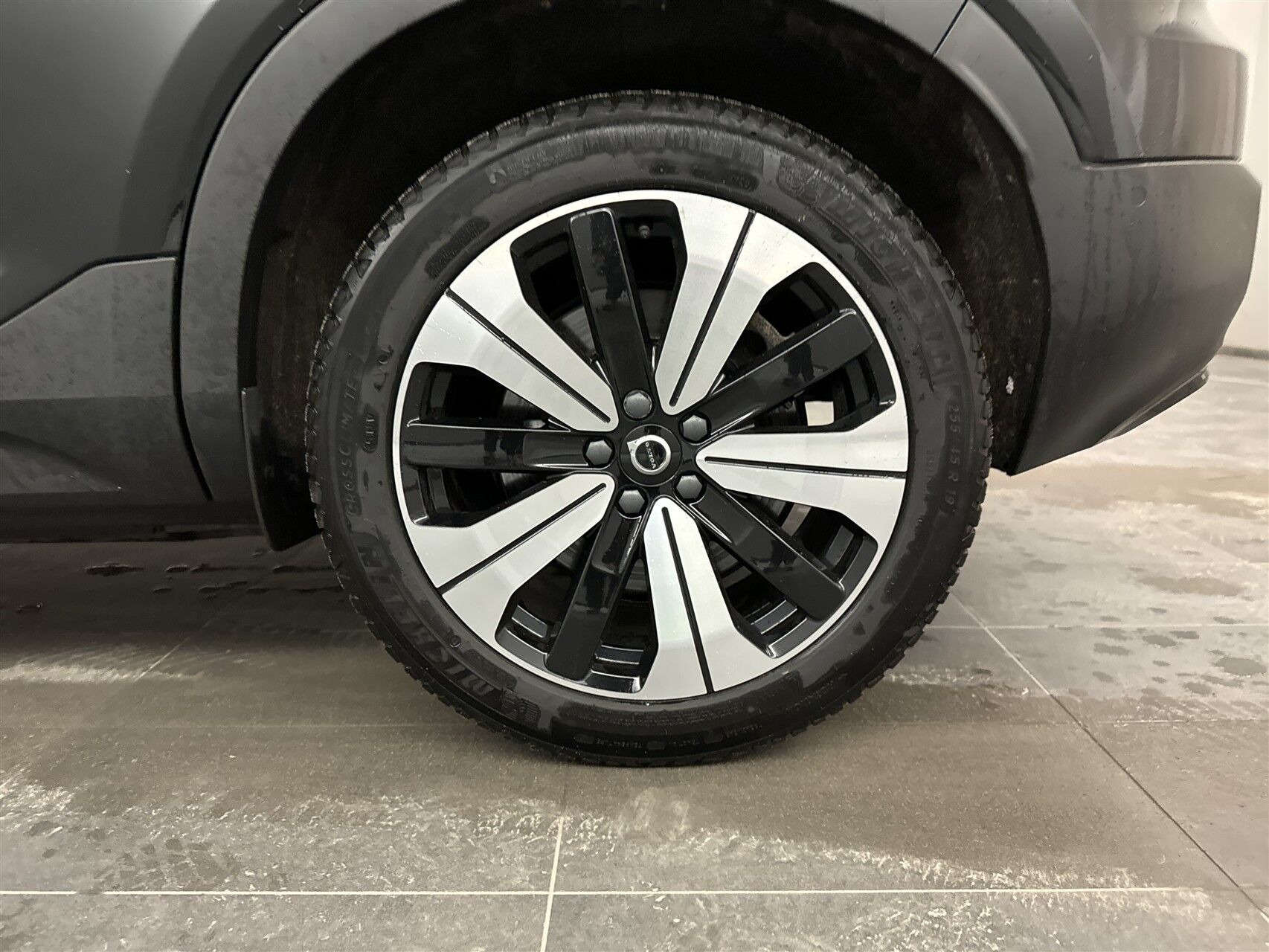 Sort Volvo XC40 fra 2023