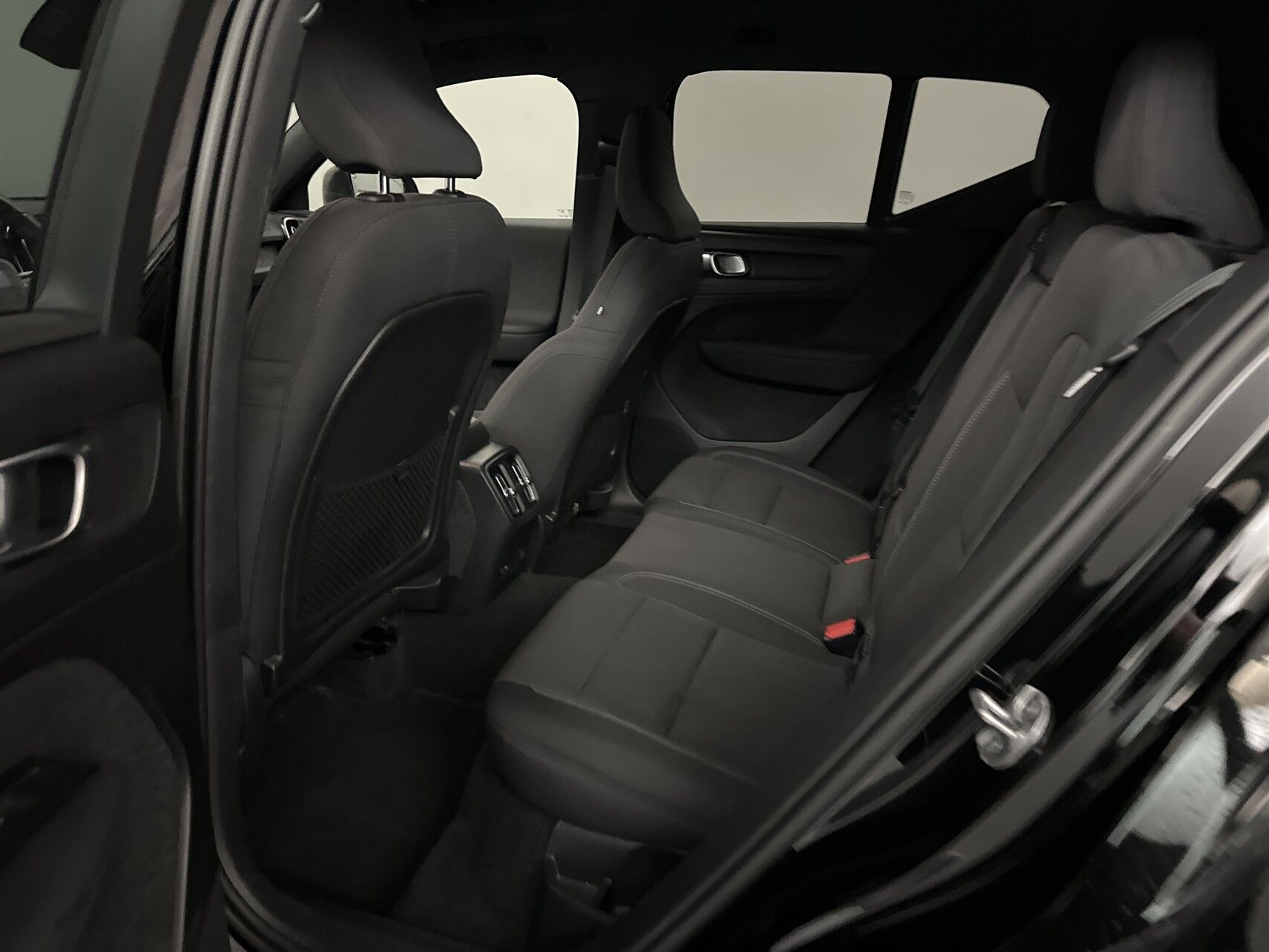 Sort Volvo XC40 fra 2023