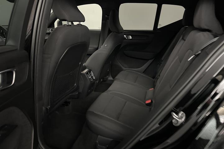 Sort Volvo XC40 fra 2023