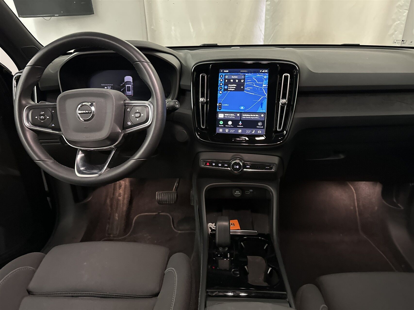 Sort Volvo XC40 fra 2023