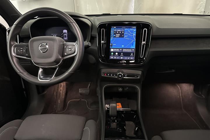 Sort Volvo XC40 fra 2023
