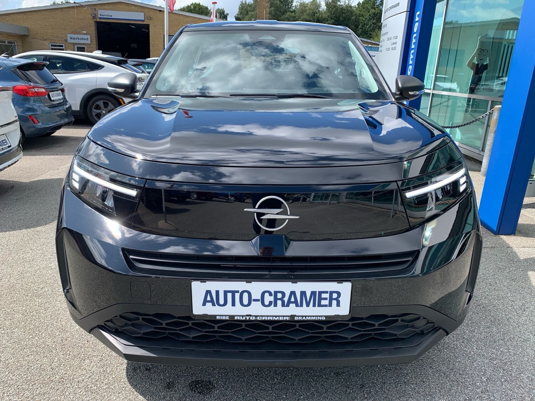 Sort Opel Frontera fra 2025