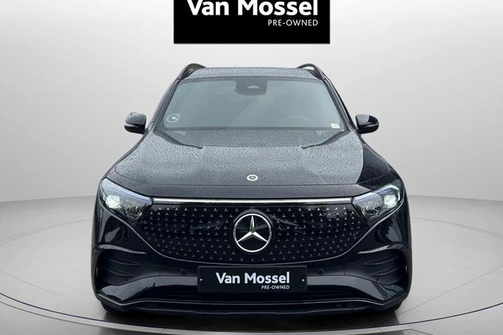 Sort Mercedes EQB 250+ fra 2025