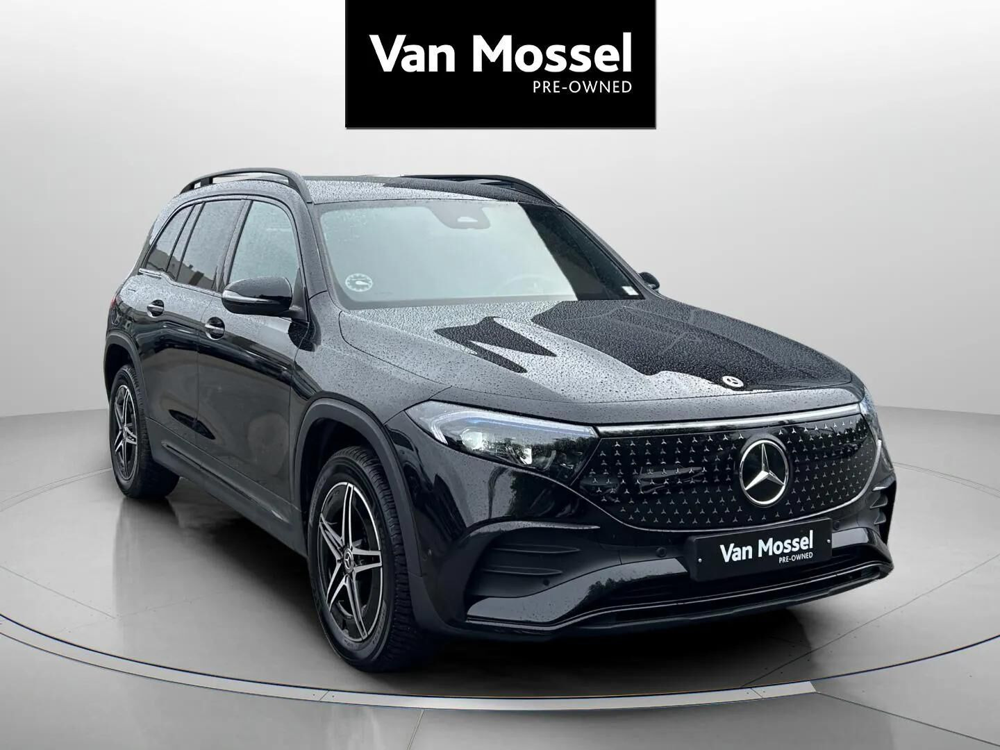 Sort Mercedes EQB 250+ fra 2025