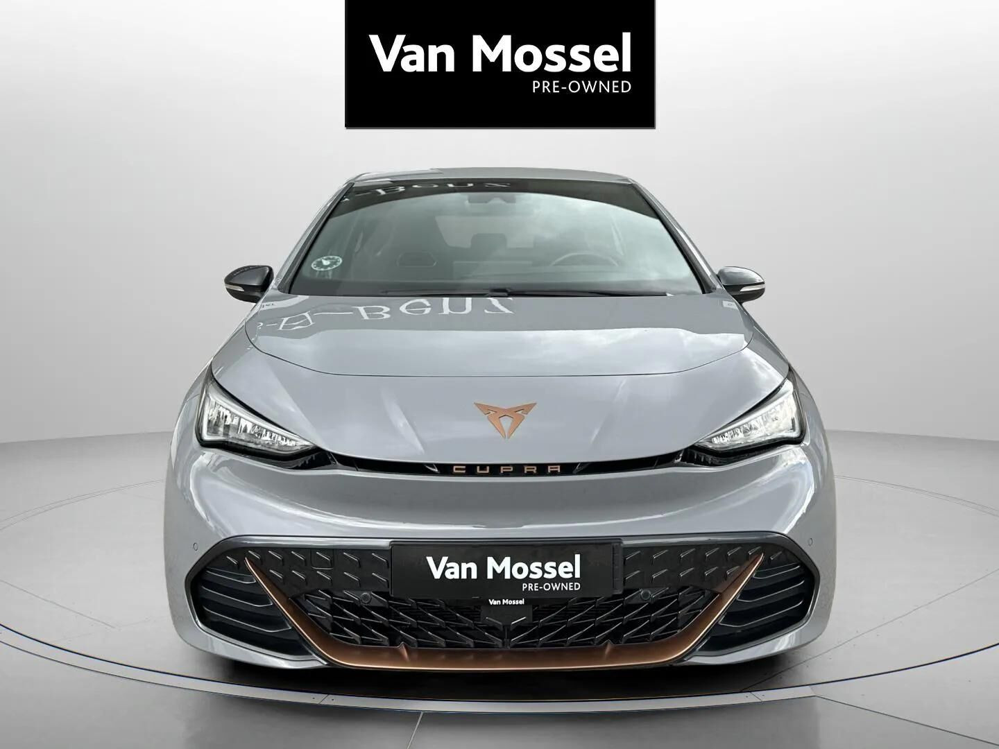 Grå Cupra Born fra 2023