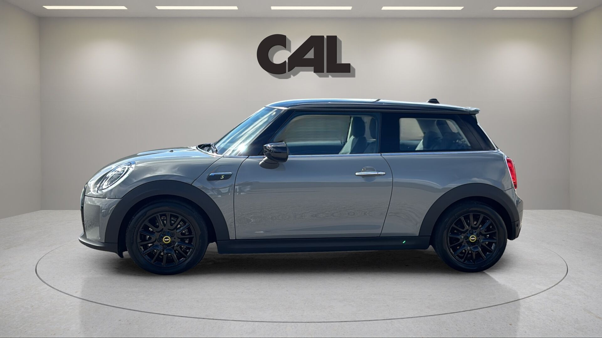 Grå Mini Cooper fra 2021