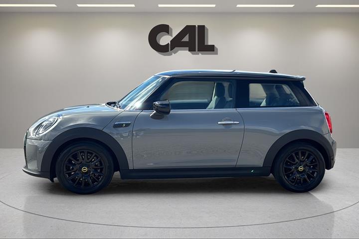 Grå Mini Cooper fra 2021