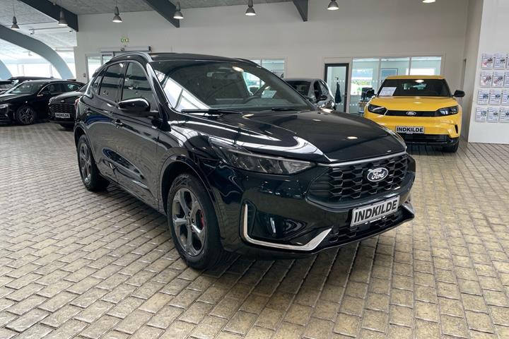 Sort Ford Kuga fra 2024