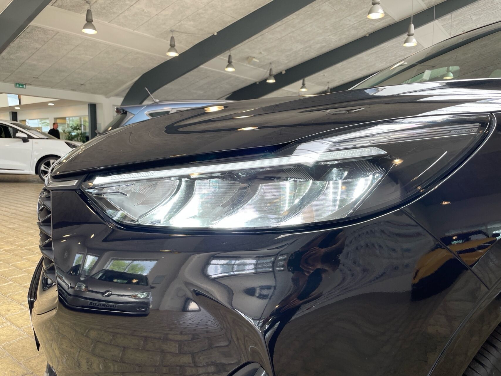 Sort Ford Kuga fra 2024
