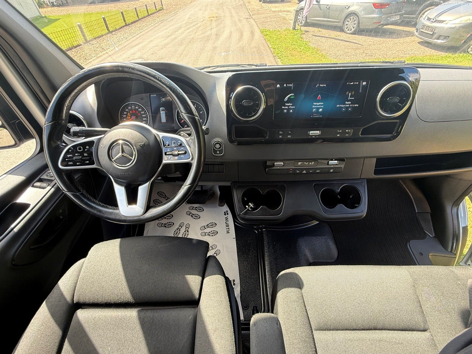 Grå Mercedes Sprinter 317 fra 2021