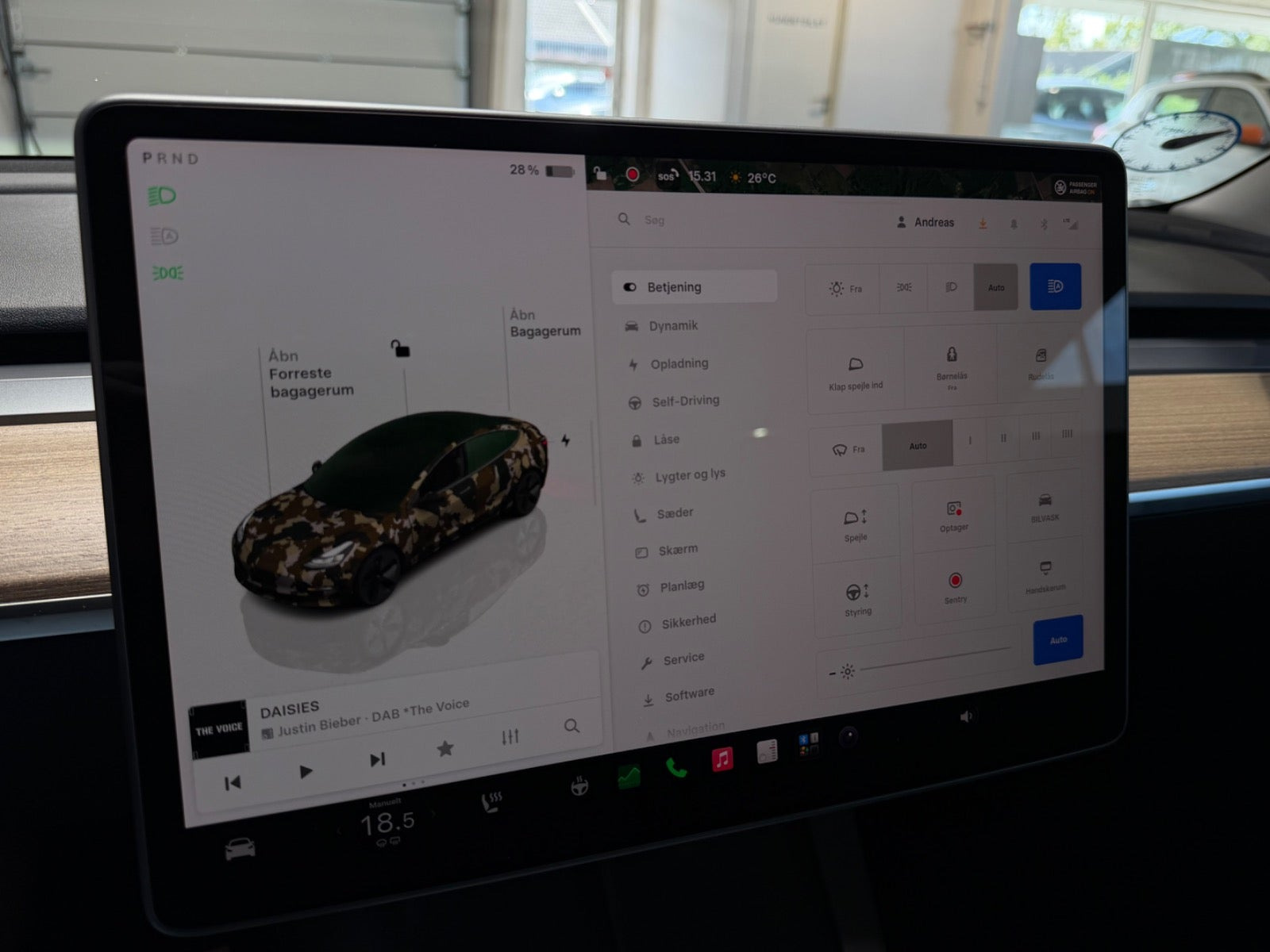 Sort Tesla Model 3 fra 2023