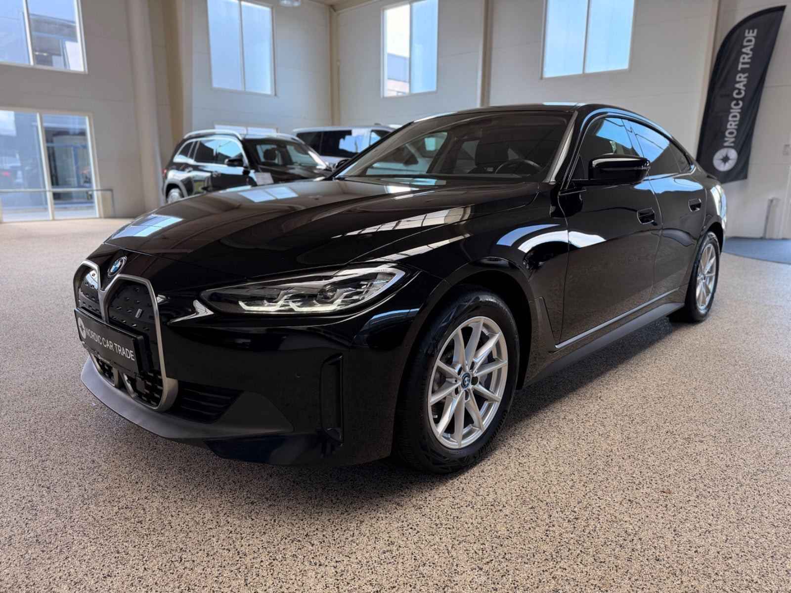 BMW i4 eDrive35 Charged