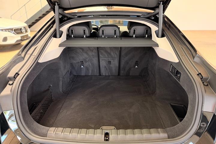 Sort BMW i4 fra 2023