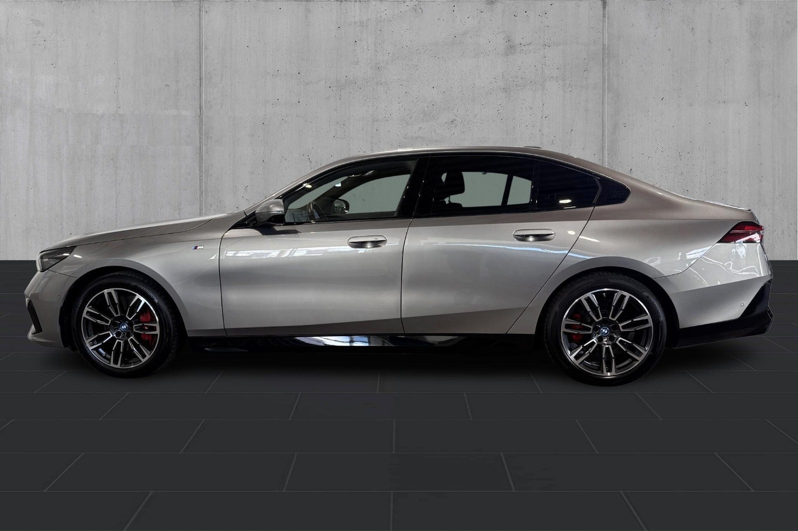 undefined BMW i5 fra 2025