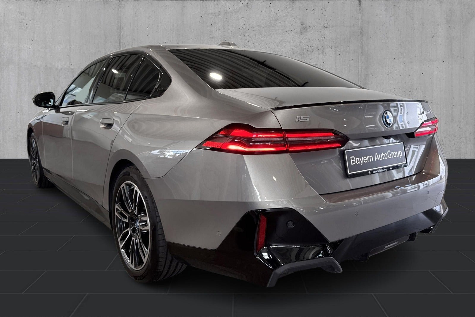 undefined BMW i5 fra 2025