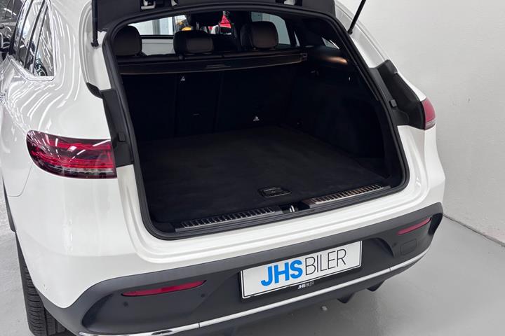 Hvid Mercedes EQC400 fra 2020