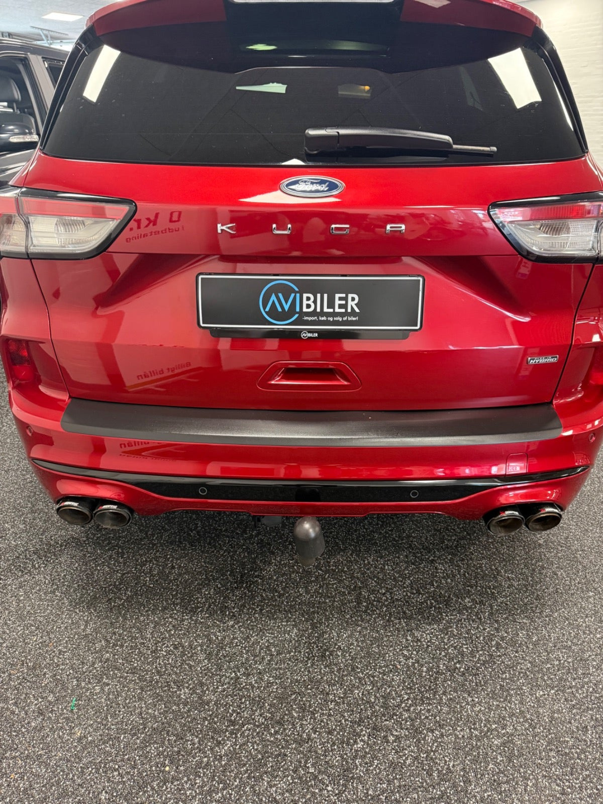 Rød Ford Kuga fra 2021