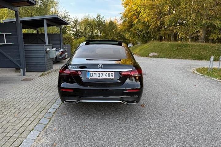 Sort Mercedes E300 e fra 2022
