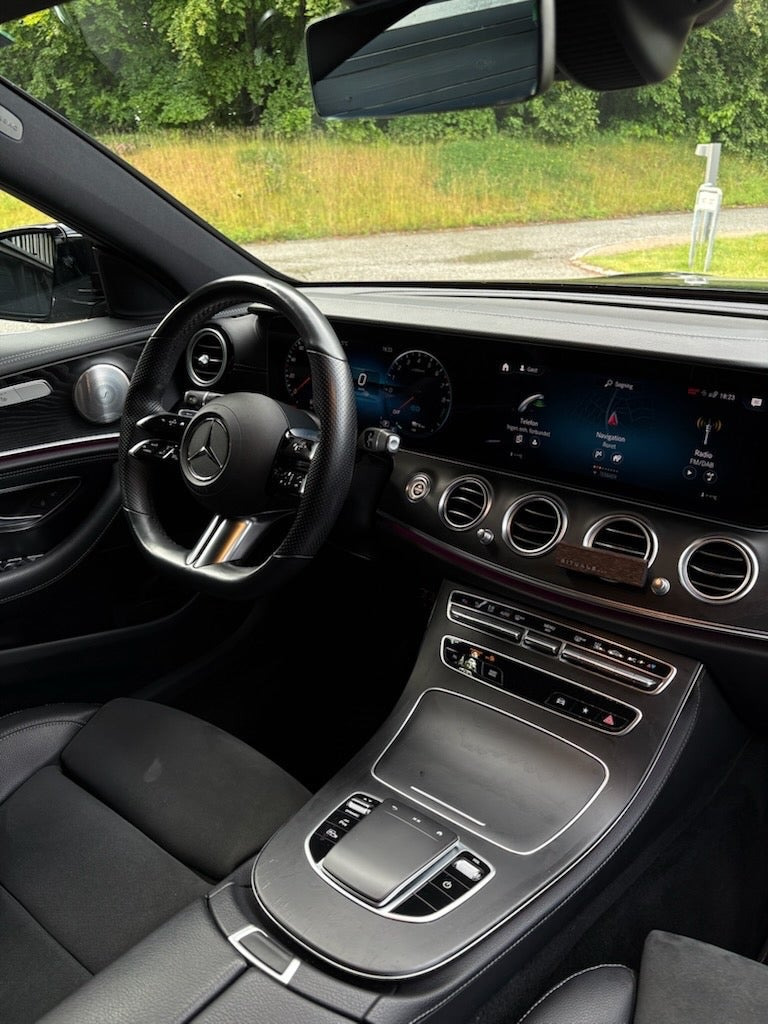 Sort Mercedes E300 e fra 2022