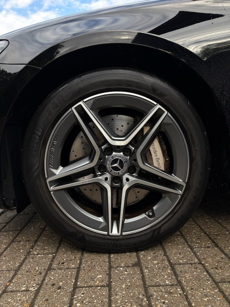 Sort Mercedes E300 e fra 2022