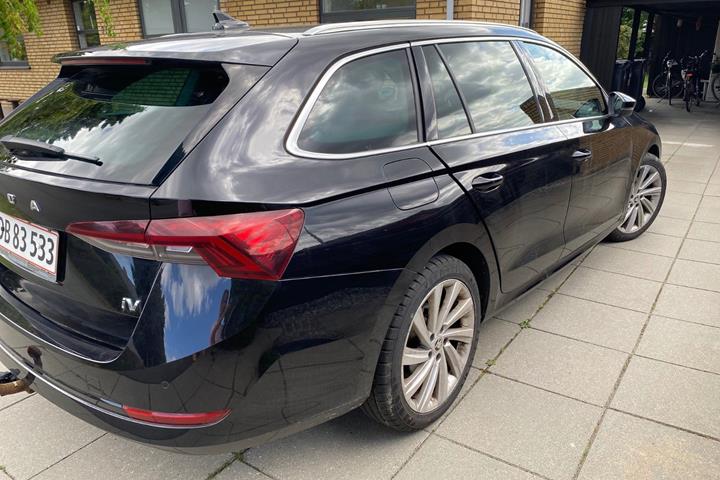 Sort Skoda Octavia fra 2021