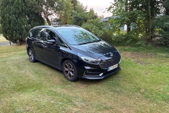 Sort Ford S-MAX fra 2020