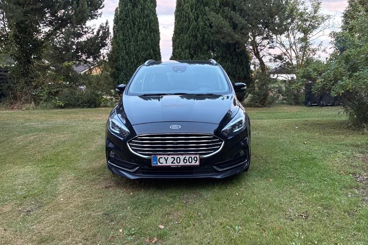 Sort Ford S-MAX fra 2020
