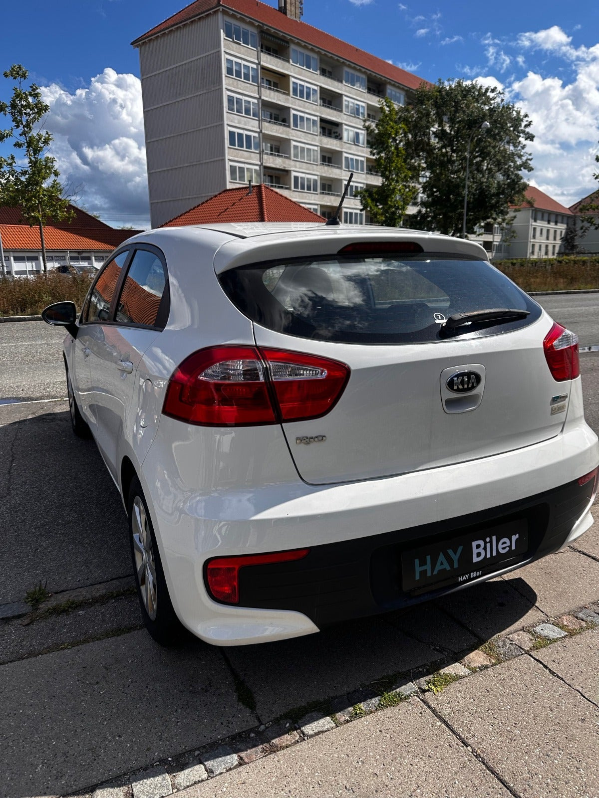 Hvid Kia Rio fra 2015