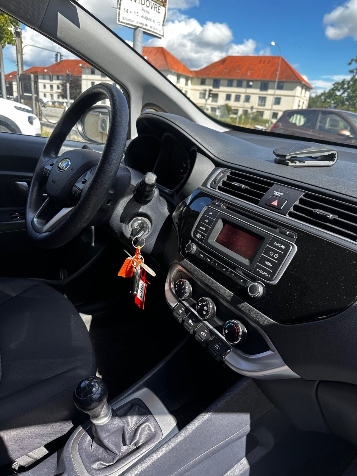Hvid Kia Rio fra 2015