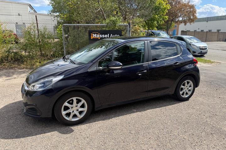 Grøn Peugeot 208 fra 2016