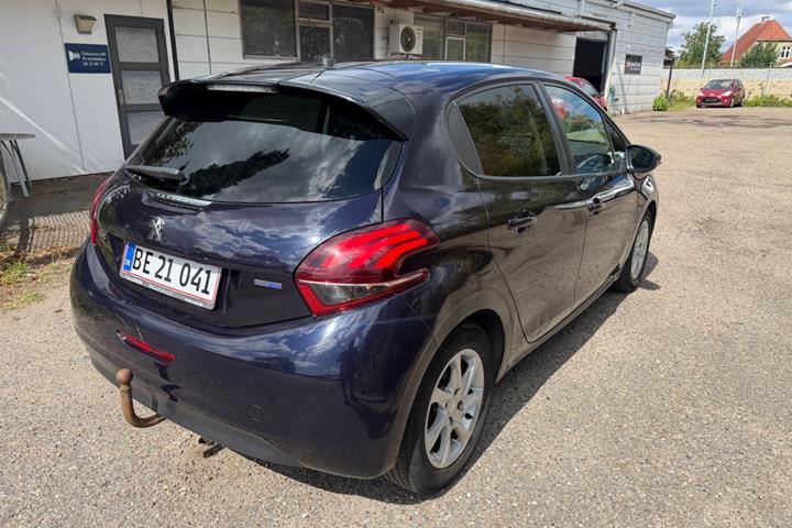 Grøn Peugeot 208 fra 2016